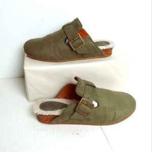 Zodiac Maui 7M Mule Slippers Shoes Faux Fur Green Suede